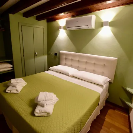 Apartman Luxury Cernaia Di Charme Nel Centro Storico Genova