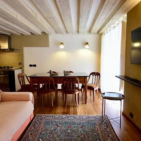 Luxury Cernaia Home Alloggio Di Charme Nel Centro Storico Apartment Genua