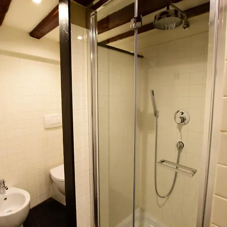 Luxury Cernaia Home Alloggio Di Charme Nel Centro Storico * Genua