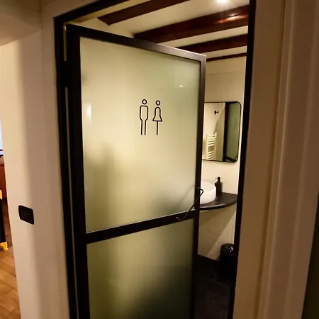 Luxury Cernaia Di Charme Nel Centro Storico Apartman Genova