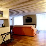 Luxury Cernaia Di Charme Nel Centro Storico Апартаменты