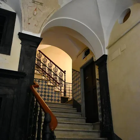 Luxury Cernaia Di Charme Nel Centro Storico Apartment Genoa