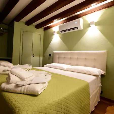 Appartement Luxury Cernaia Home Alloggio Di Charme Nel Centro Storico *