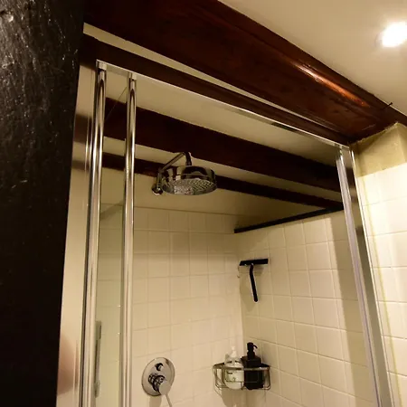 Luxury Cernaia Home Alloggio Di Charme Nel Centro Storico * Genua