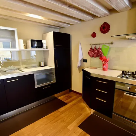 Luxury Cernaia Di Charme Nel Centro Storico Apartment Genoa