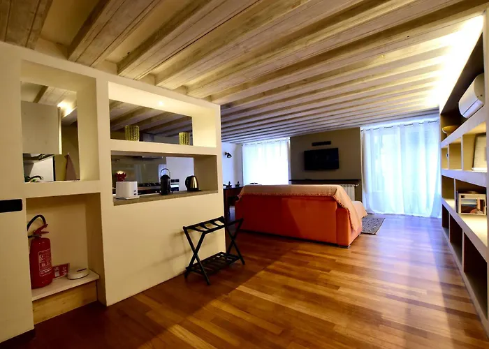 Apartmán Luxury Cernaia Di Charme Nel Centro Storico *