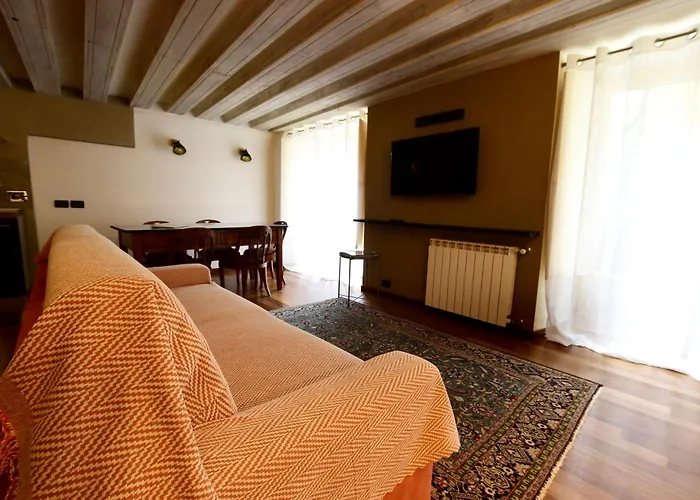 Luxury Cernaia Di Charme Nel Centro Storico Apartman