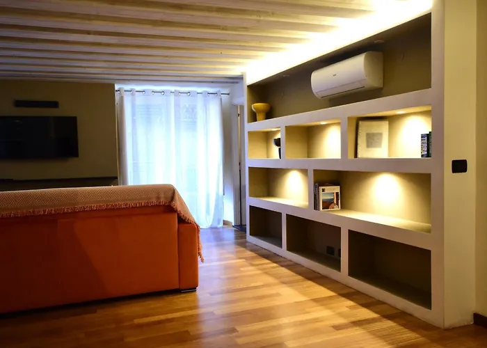 Luxury Cernaia Di Charme Nel Centro Storico Apartmán Janov