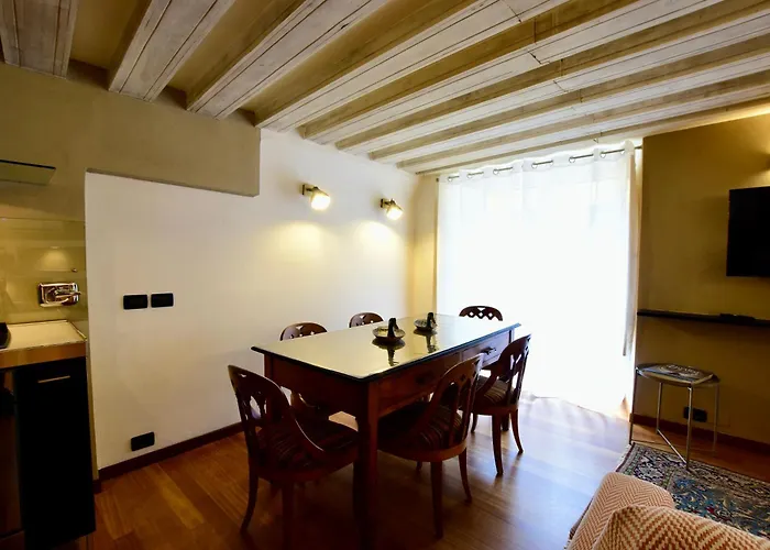 Apartmán Luxury Cernaia Di Charme Nel Centro Storico Janov