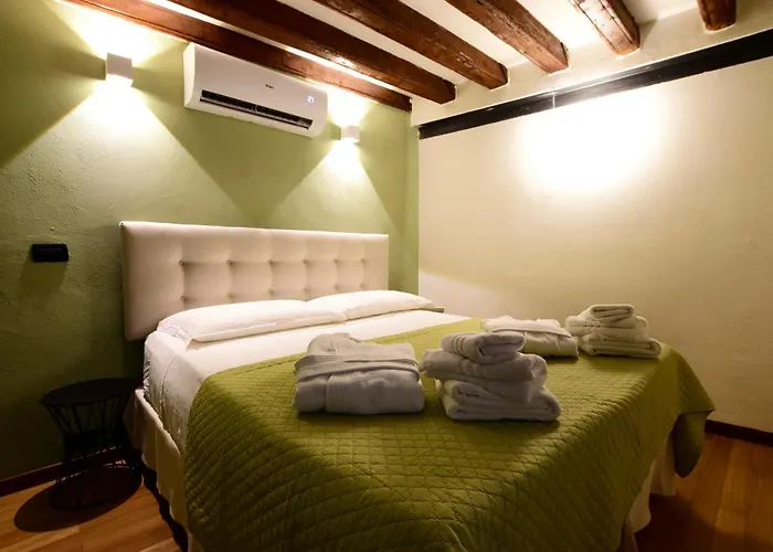 Apartmán Luxury Cernaia Di Charme Nel Centro Storico *