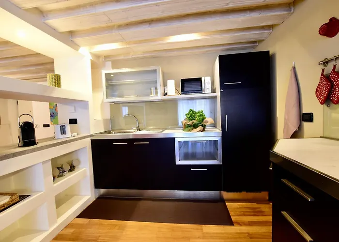 Apartmán Luxury Cernaia Di Charme Nel Centro Storico Janov